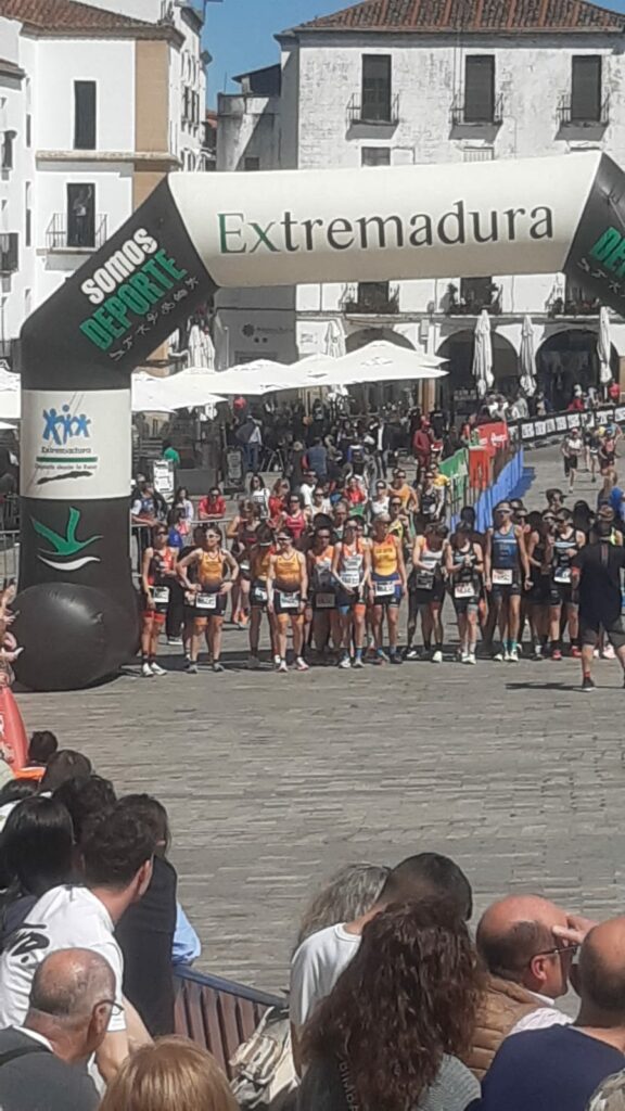 ramoni becerra bronce campeonato espana duatlon 8