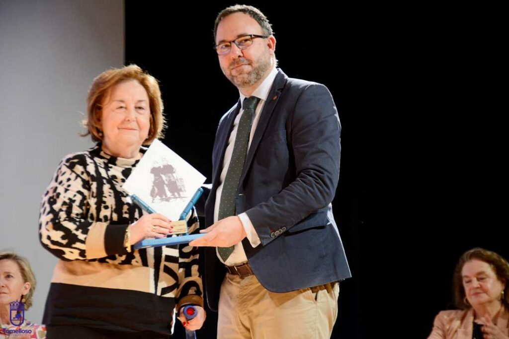 trabajadoras ies eladio reciben premio terreras 13