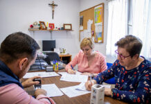 El Ayuntamiento de Argamasilla de Alba y Cáritas renuevan su compromiso con las familias más vulnerables