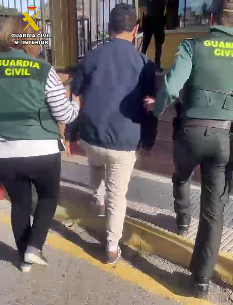 La Guardia Civil detiene a dos personas por atentar contra la libertad sexual de una menor de edad