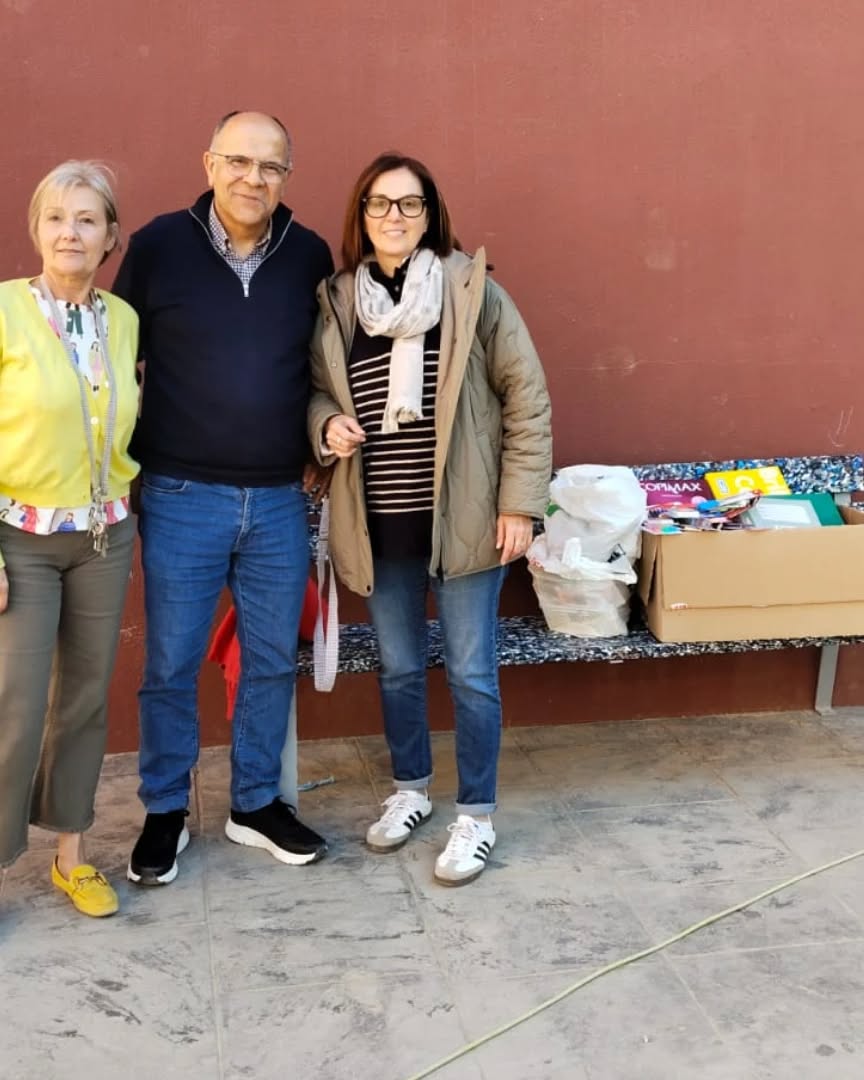 El IES Airén entrega material escolar a un centro de educación de Catarroja en Valencia