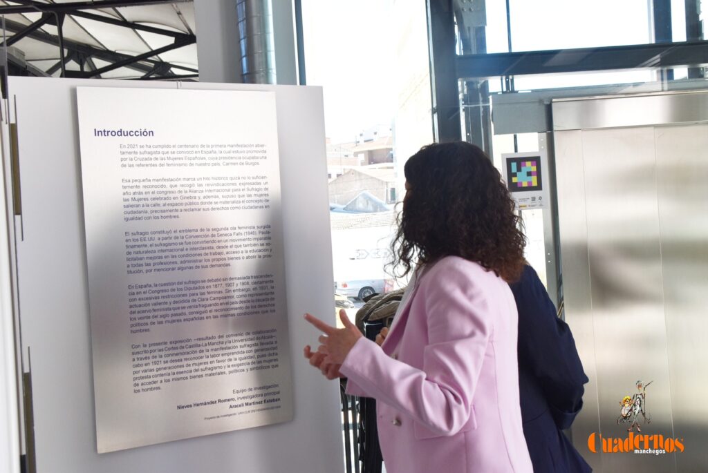 exposicion sugragistas 20 08