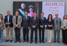 Valverde remarca el gran éxito de la exposición “Felipe VI 2014-2024, una década de la historia de la Corona de España” que han visitado más de 5.200 personas en la Diputación de Ciudad Real