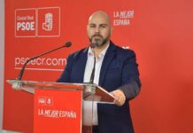 Francisco Barato: “Vox es el partido de los aranceles, para no ofender a Trump y el PP prefiere ponerse de perfil, para no ofender a Vox”