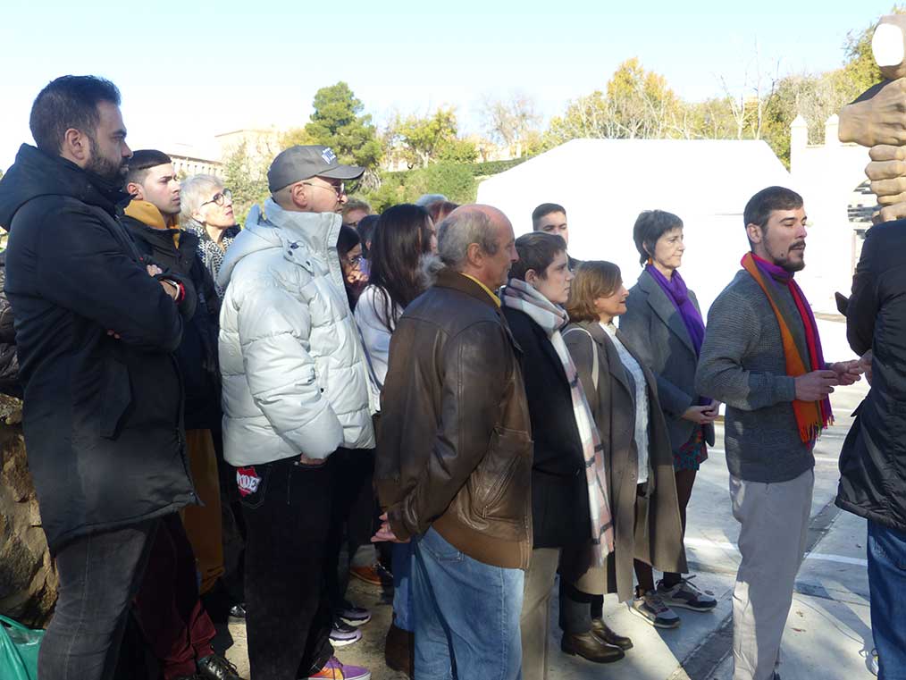 Podemos alerta de que “las nuevas concesiones del PSOE al PP en el Estatuto blindarían el golpe electoral de Cospedal”.