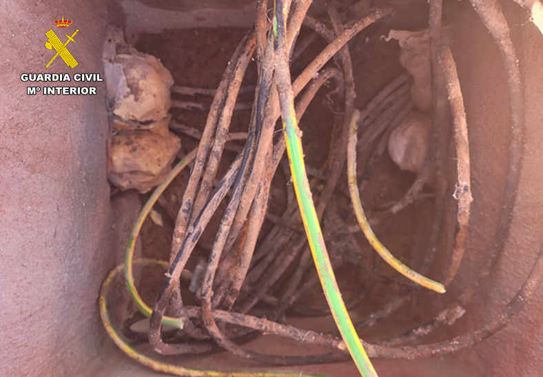 La Guardia Civil de Albacete detiene a dos personas por el hurto de cable de cobre del alumbrado público de un polígono industrial