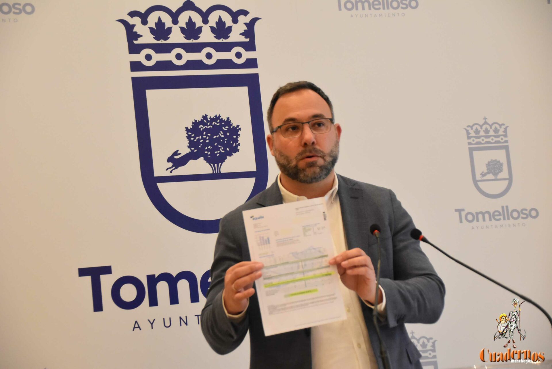 Navarro pide la dimisión de Barato por “mentir de forma escandalosa e inadmisible” sobre el canon del agua