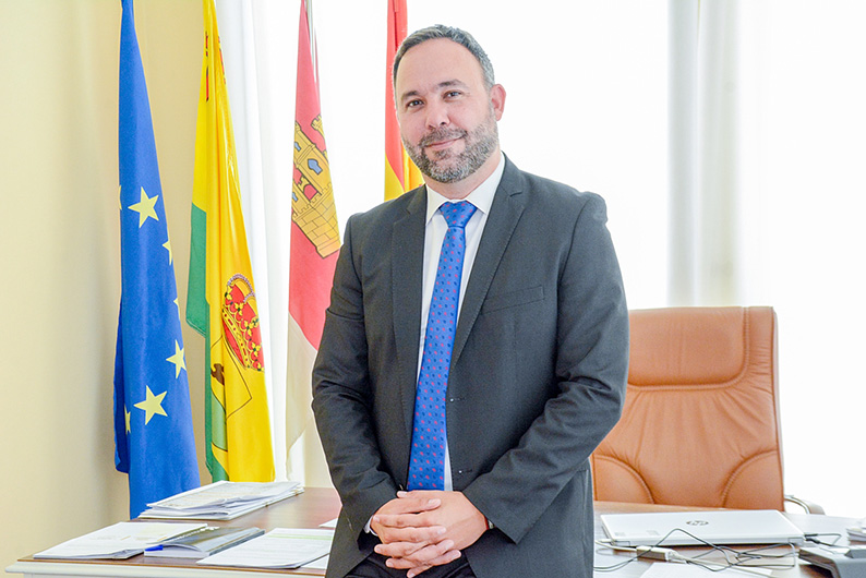 Javier Navarro anuncia la estabilización económica del Ayuntamiento de Tomelloso