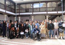 Jiménez presente en la inauguración de la exposición solidaria de arte a favor de la ataxia