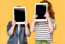 Más diálogo y conversación verbal interpersonal familiar y menos pantallas