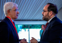 Núñez propone una ampliación hasta el sexto grado de sucesión las condiciones fiscales para las empresas familiares de la región y una bajada fiscal generalizada