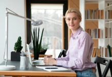 El paro baja en marzo en un mes de creación de más de 1.600 nuevos empleos pese a no contar con el impacto estacional de la Semana Santa