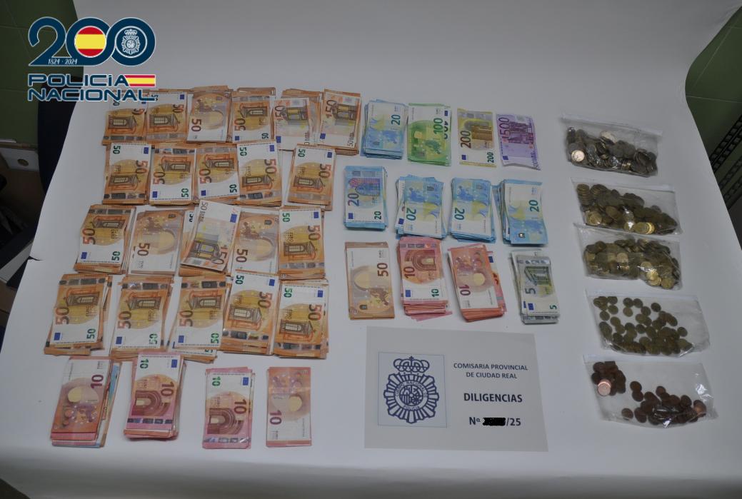 La Policía Nacional detiene a un empleado por sustraer la caja fuerte del negocio en el que trabajaba