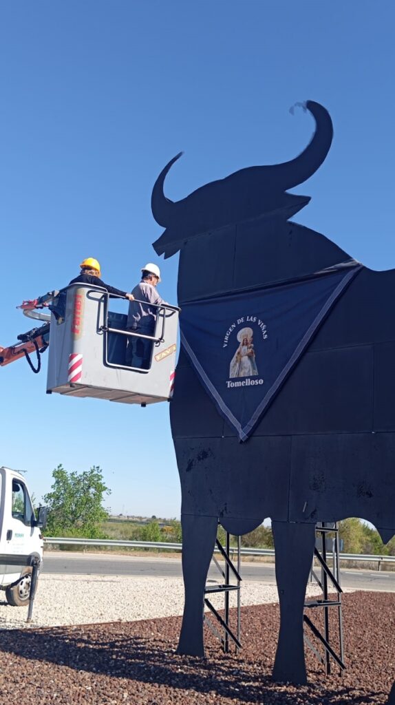 toroosborne panuelo romeria tomelloso 2025 12