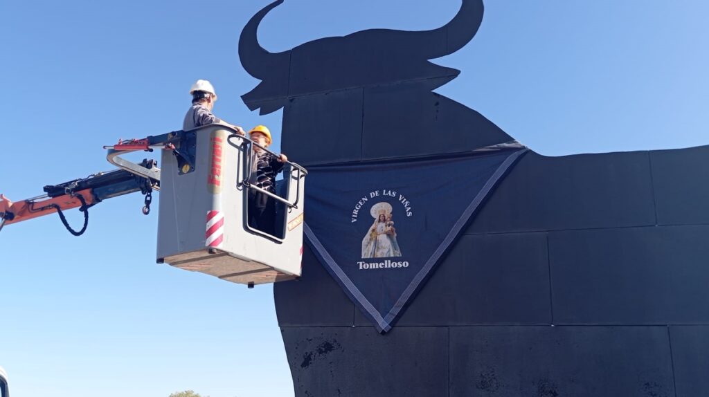 toroosborne panuelo romeria tomelloso 2025 17