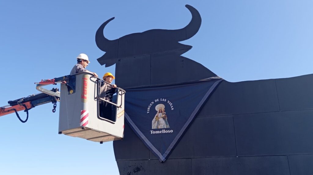 toroosborne panuelo romeria tomelloso 2025 18