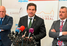 Valverde pone en valor la labor realizada por la directora saliente del Diario Lanza y atribuye este cambio al pacto con Vox