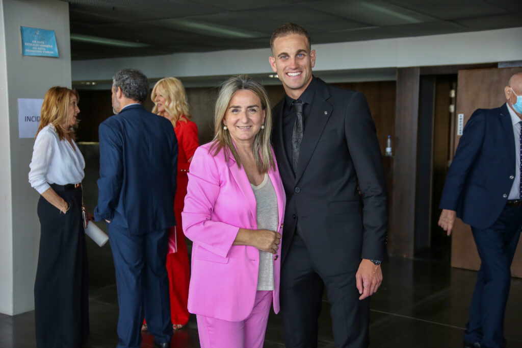 Milagros Tolón a los premiados en el acto institucional del Día de la Región: “Marcáis nuestro camino, sois un orgullo para esta tierra” 9 Dia Region10
