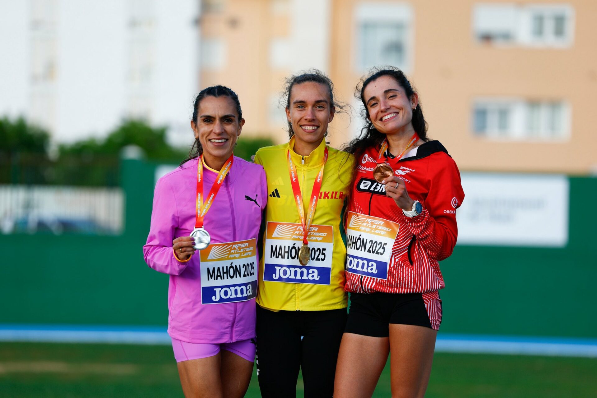 Alicia Berzosa, se cuelga el bronce en el Nacional de 10K en pista