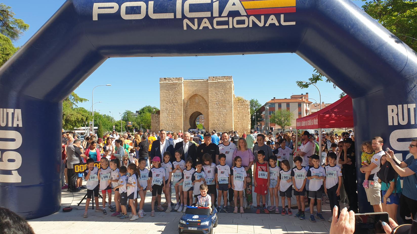 La Policía Nacional celebró la XI edición de su carrera solidaria 