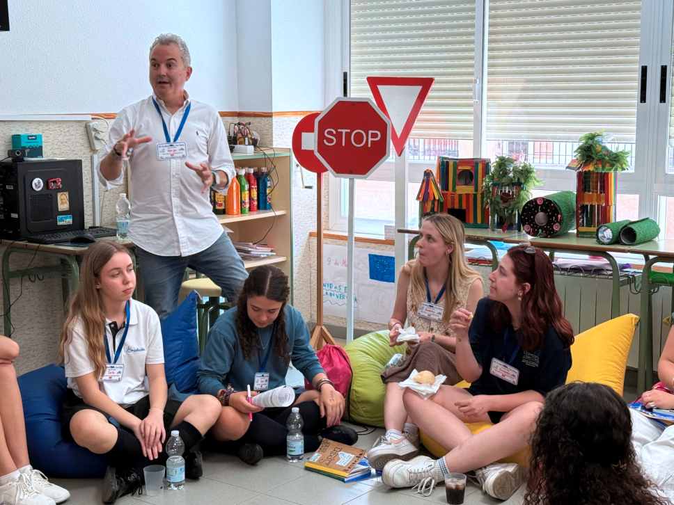 colegio nuestra senora copnsolacion acoge estudiantes eeuu 4