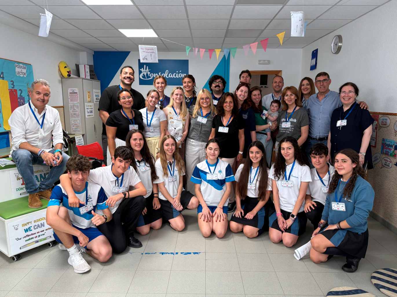 El Colegio Ntra. Sra. de la Consolación de Villacañas recibe a estudiantes de EE. UU. interesados en el proyecto educativo internacional ‘Happy Schools’