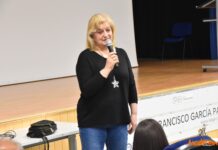 Natividad Cepeda clausura el Plan Municipal de Lectura en el IES García Pavón