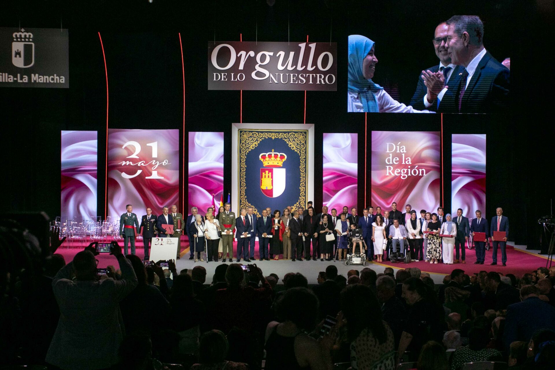 La sociedad de Castilla-La Mancha reconoce una década de prosperidad que es fiel reflejo del nuevo Estatuto de Autonomía