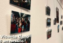 La exposición fotográfica del IES Vicente Cano de Argamasilla de Alba reúne más de 60 imágenes del paso del alumnado y profesorado