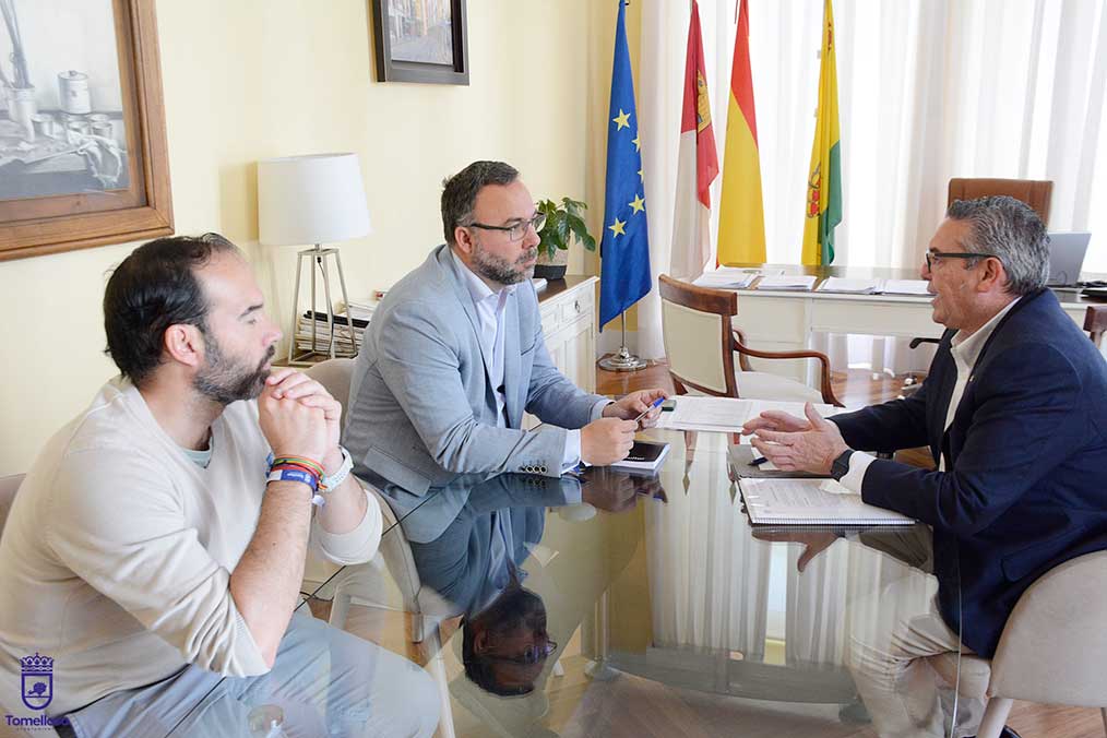El alcalde de Tomelloso y el vicepresidente segundo de las Cortes de Castilla-La Mancha abordan los principales retos del campo