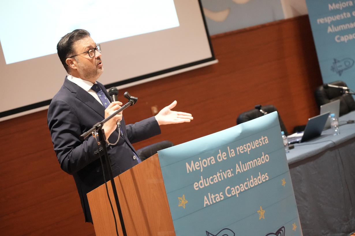 Los centros educativos de la región contarán desde el lunes con la guía ‘Mejora de la respuesta educativa al alumnado con altas capacidades’        