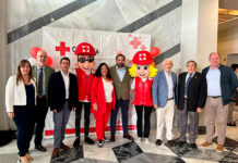 Núñez aplaude y reconoce la labor de Cruz Roja Española, un colectivo que siempre atiende a los que más lo necesitan con profesionalidad y cercanía