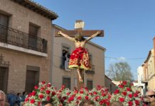 La procesión por las calles de Villacañas pone el broche de oro a una gran celebración del Cristo de la Viga
