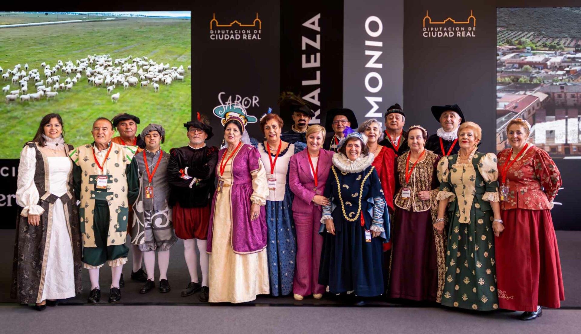 “El Quijote en la Calle” presentó en FENAVIN su 25 aniversario con una muestra de su gran legado cervantino