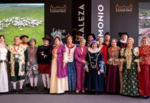 “El Quijote en la Calle” presentó en FENAVIN su 25 aniversario con una muestra de su gran legado cervantino