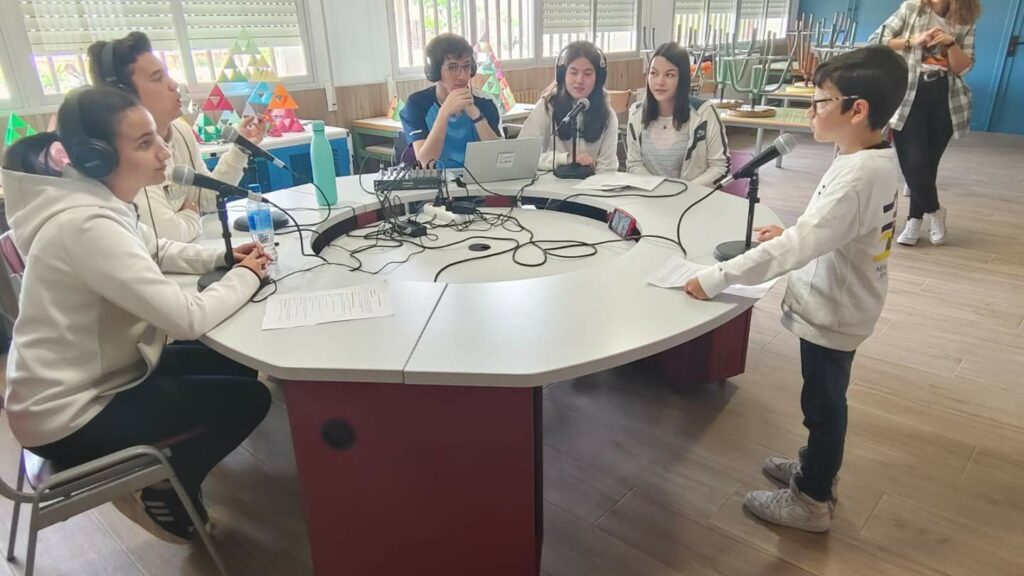 radio ceip felix grande 08