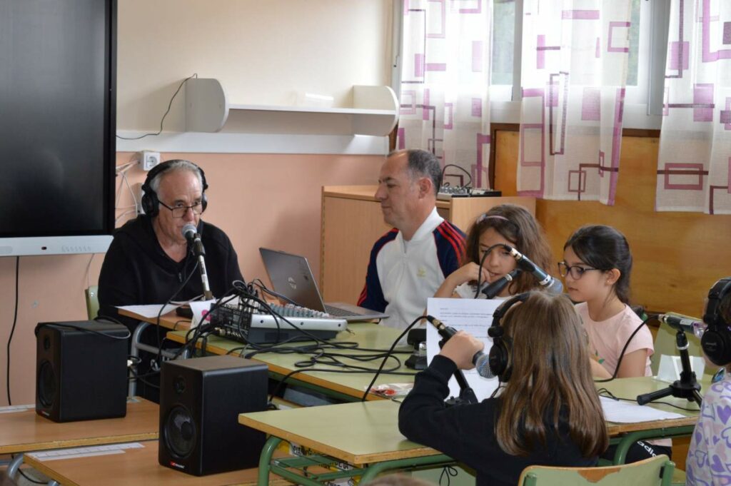 radio ceip felix grande 12