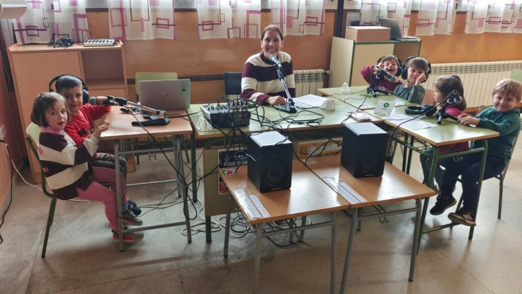 radio ceip felix grande 30