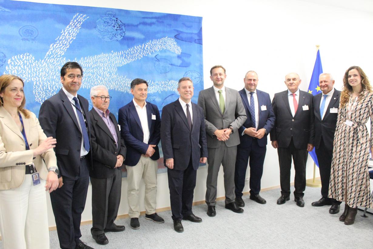 García-Page comparte con el comisario Hansen las principales preocupaciones de la región en materia agrícola y de agua