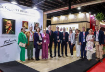 Doce retratos que Palmero pintó de personajes del Quijote dan cuerpo y vida a una docena de los mejores vinos de la provincia