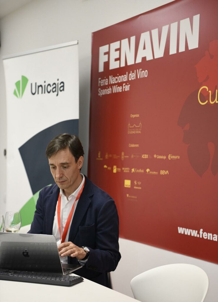 La variedad Airén deslumbra en FENAVIN 2025 con una cata que reivindica su calidad y potencia