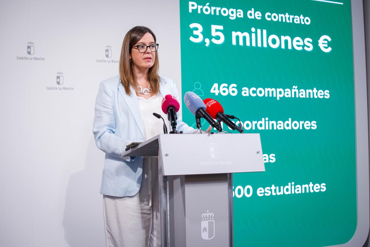 Castilla-La Mancha invierte 3,5 millones de euros en acompañantes del transporte escolar para garantizar la seguridad de más de 8.500 alumnos