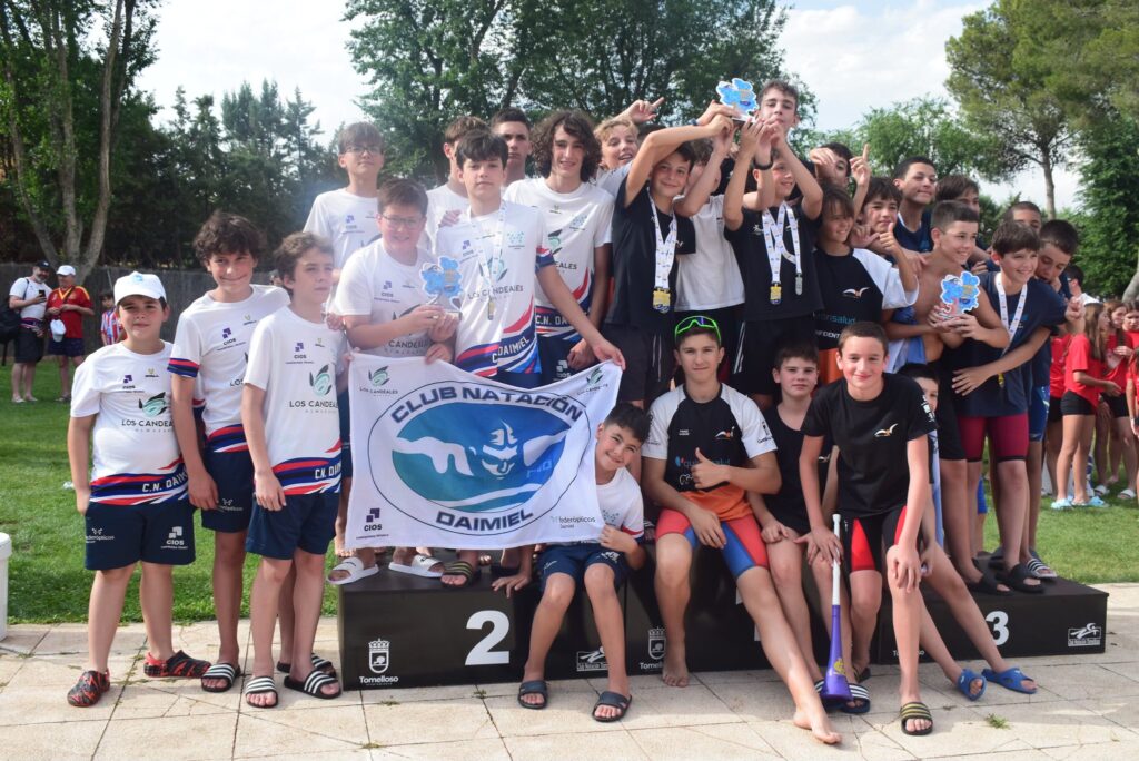 club natacion tomelloso segundo campeonato regional base 2