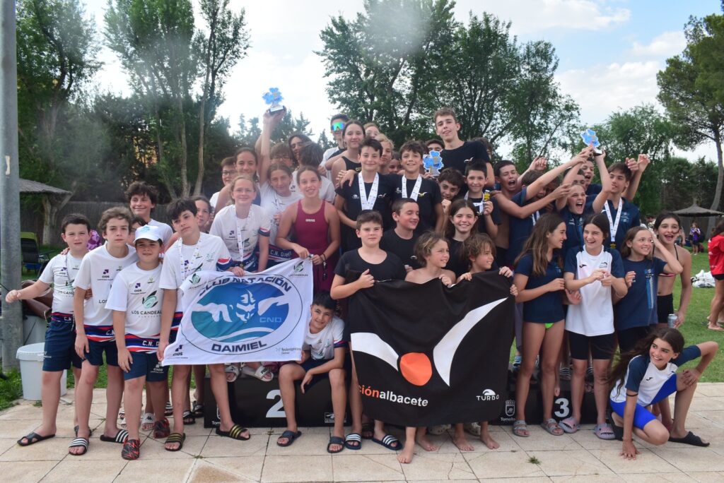 club natacion tomelloso segundo campeonato regional base 3