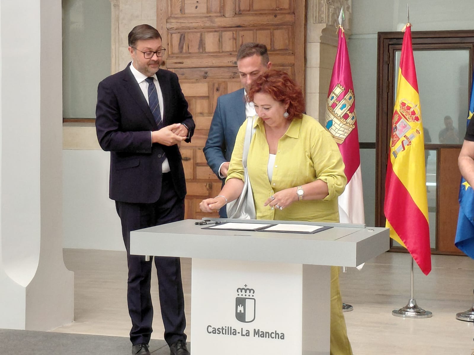 Dignificar la labor de los docentes, objetivo con el que CCOO firma el acuerdo educativo de Castilla-La Mancha