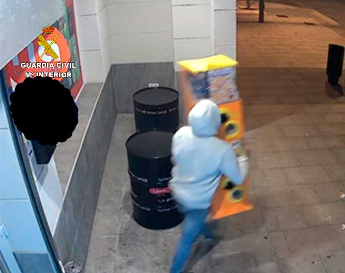 Detenidas dos personas dedicadas a la sustracción de máquinas expendedoras en Tomelloso y otros municipios de la provincia de Ciudad Real y Toledo