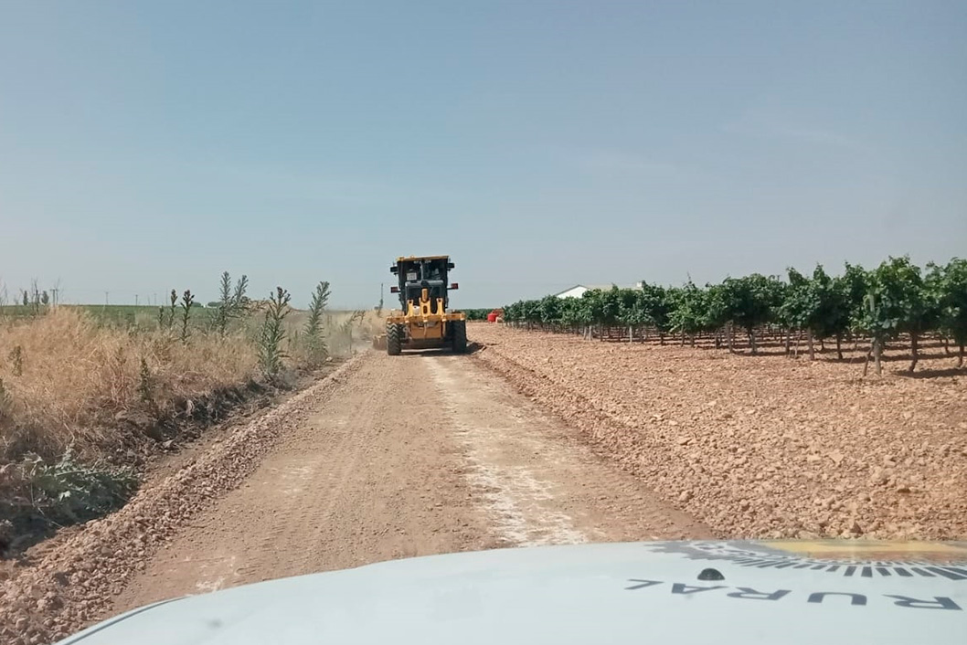 Iniciada en Tomelloso la reparación integral de caminos rurales con maquinaria de la Diputación Provincial
