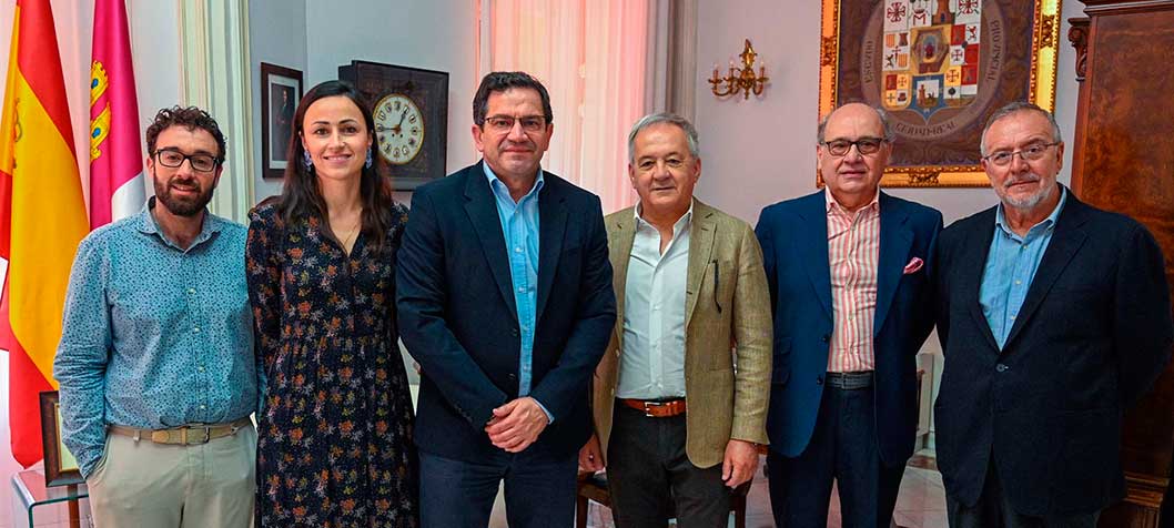 La Universidad Libre de Infantes “Santo Tomás de Villanueva” pide la colaboración de la Diputación de Ciudad Real para la celebración de unas jornadas culturales en el Campo de Montiel sobre el legado de la historia de España