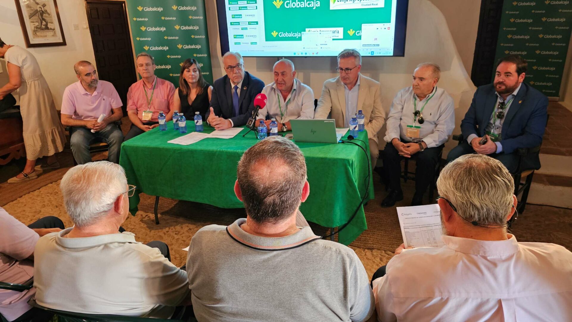 La lonja agropecuaria muestra en Fercam la transparencia del sector