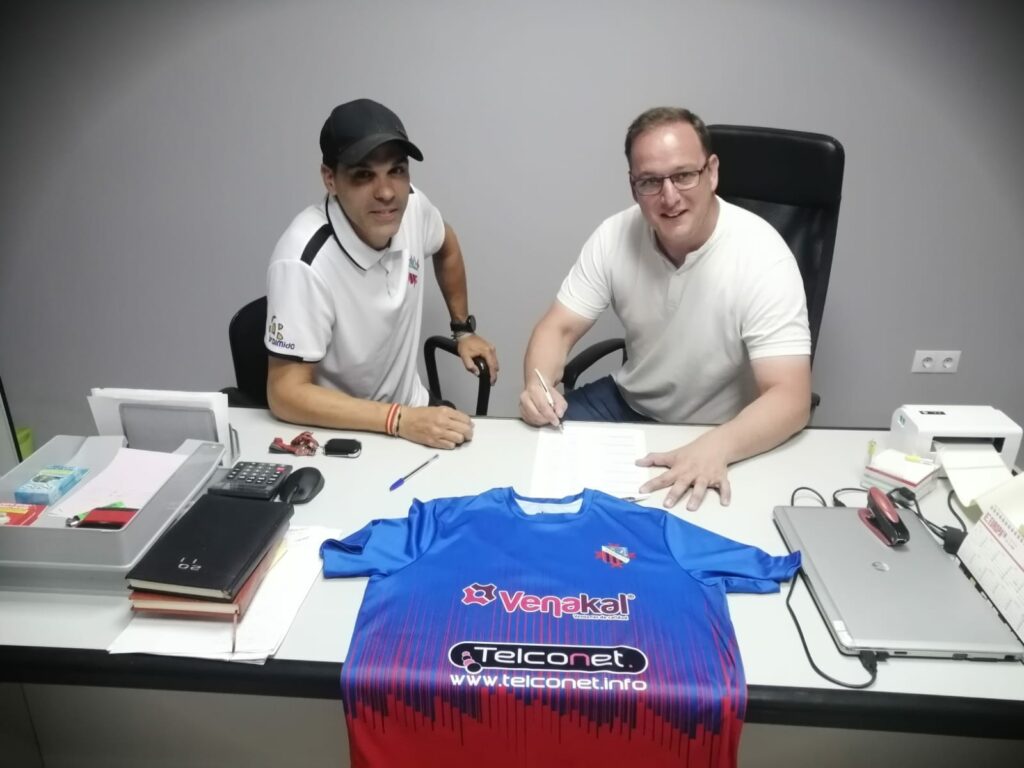 menchen nuevo entrenador club futbol alcazar 4